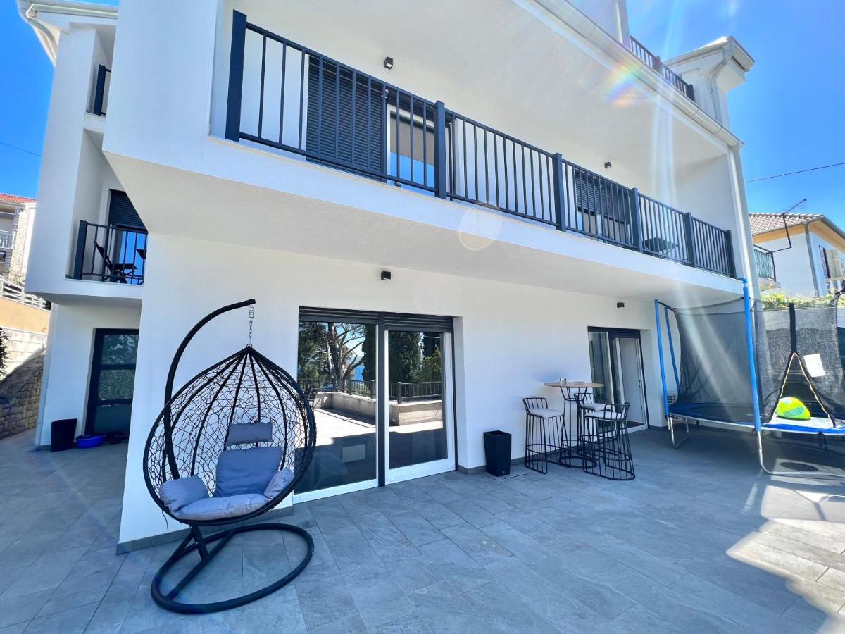 Fantasia Del Mare Apartment And Rooms Dramalj Eksteriør billede