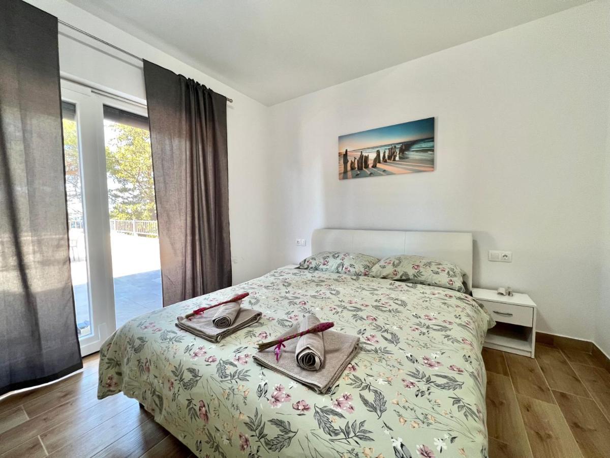 Fantasia Del Mare Apartment And Rooms Dramalj Eksteriør billede