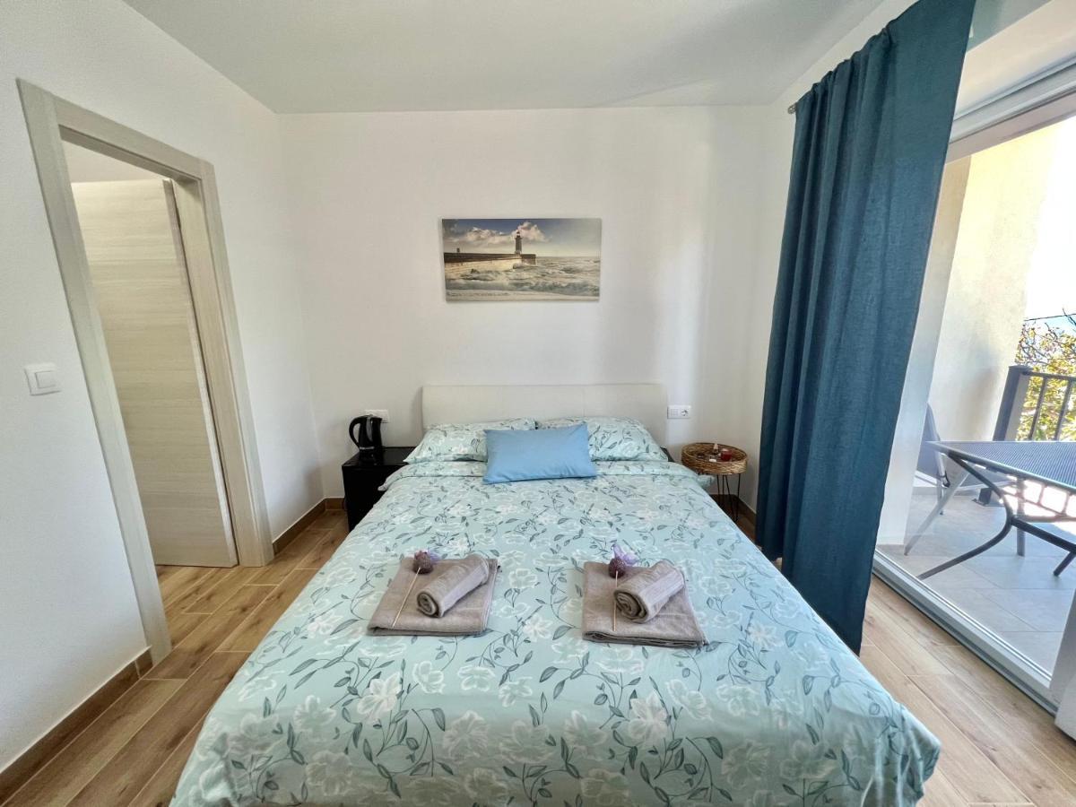 Fantasia Del Mare Apartment And Rooms Dramalj Eksteriør billede